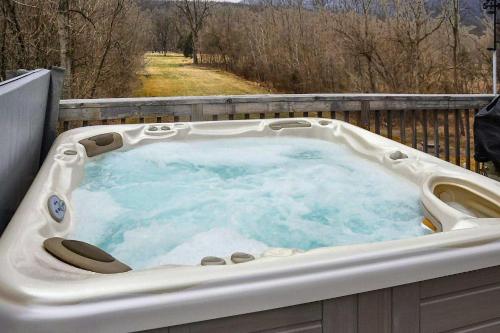 Shenandoah River Getaway < 9 Mi to Downtown Luray! in Rileyville