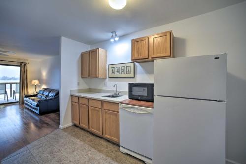 Bolton Landing Suite w/ Deck, Lake George Access in โบลตัน แลนดิ้ง(นิวยอร์ค)