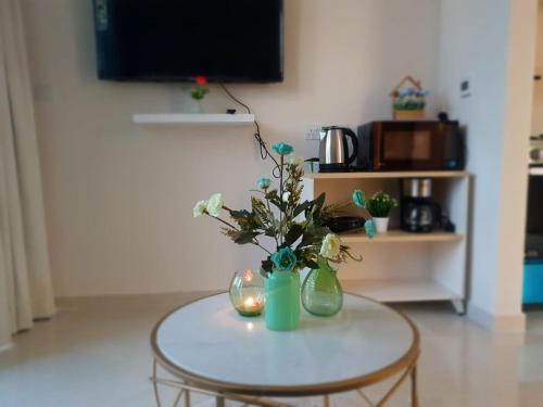 Elite Inn: Damac320 Cozy 1 BR Apartment with Patio