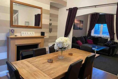 Entire two bedroom house for 4 near the beach gîte à louer Hilpsford Point