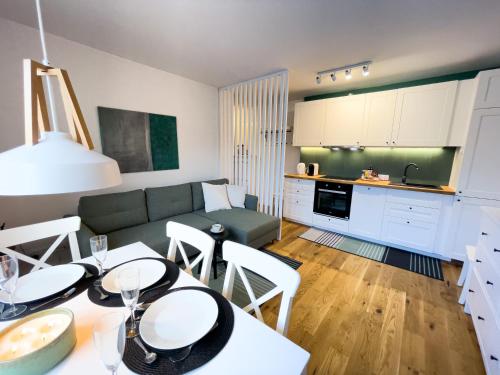 URBAN APARTMENTS COSY No 4 Chorzow Katowice, free private parking - Apartment - Chorzów