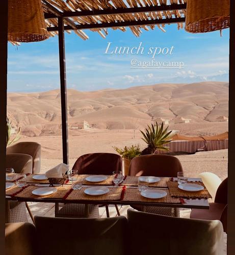 Restaurant, Agafay Luxury camp in El Arissa
