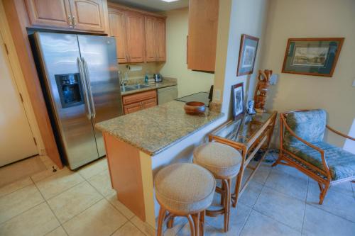 Kauhale Makai 528 1 Bedroom Ocean View Fully Renovated Pool - image 12