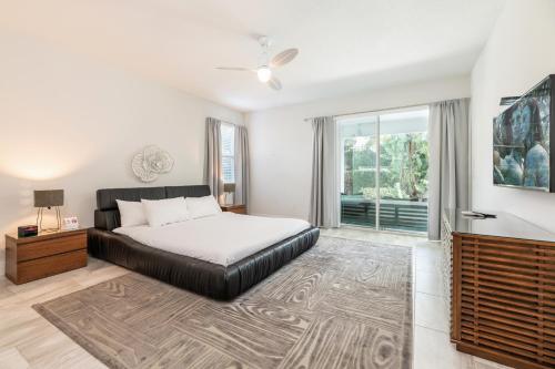 Amazing Home with Game room and Private Pool Near Disney by Rentyl - 7649W - image 5