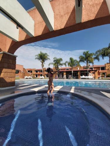 Peldbaseins, Hotel Mesón del Puente in Acambaro