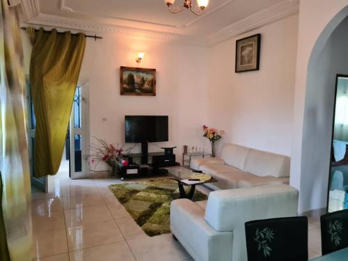Awah Asafor Deluxe Estate