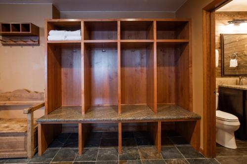 Premium Ski-Slope View Two Bedroom Zephyr Mountain Lodge Condo condo in Winter Park