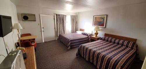 2 double beds