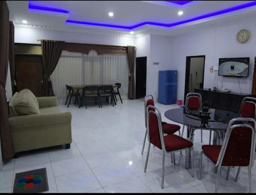 Asmanida Syariah Guest House in Banuhampu