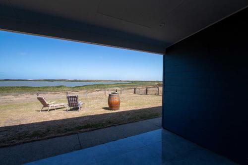 Coorong Island Retreat - Farm Stay at Pet Friendly Property