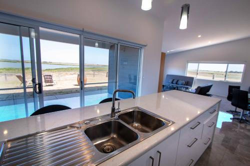 Coorong Island Retreat - Farm Stay at Pet Friendly Property