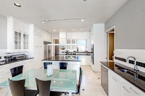 Contemporary Urban Retreat
