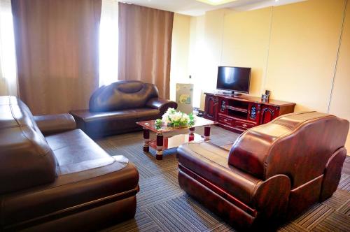 Executive Suite image 2