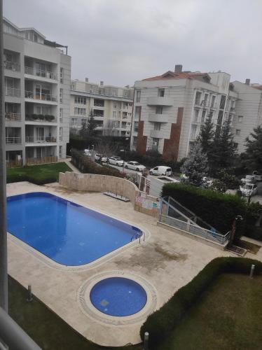 GOKTURK MERKEZ DE HAVUZLU SITEDE FULL DAIRE