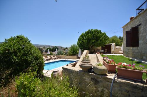 Elpida's Stone Houses - image 3