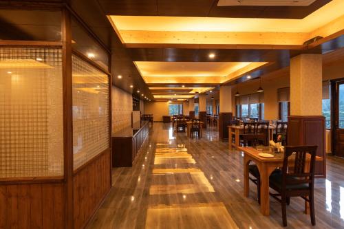 อโลกา รีสอร์ต (Aloka Resort) in ทิเบตัน โคโลนี