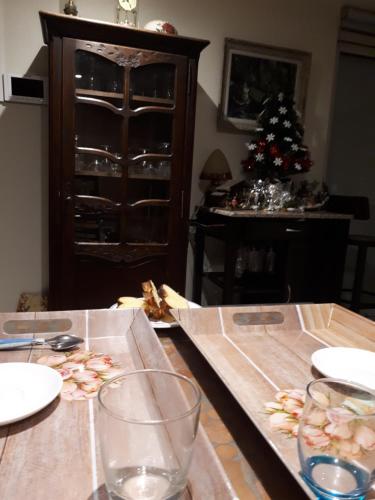 อาหารและเครื่องดื่ม, Les écureuils bourguignons (Les ecureuils bourguignons) in มงชาแน็ง