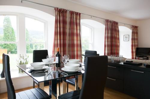 設施, Old School Apartments With A View in 奧古斯都堡市中心