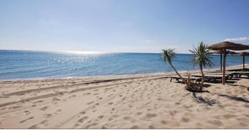 Villa Tim avec piscine commune et à deux pas de la plage