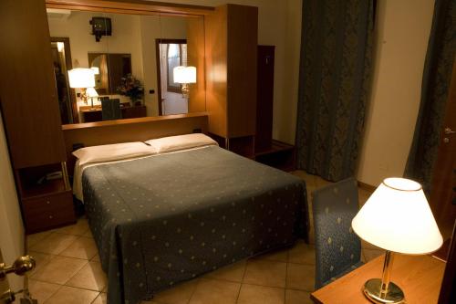 Hotel Cris - image 6