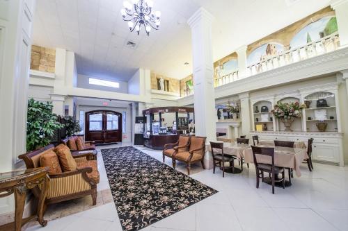 Hol, Bellissimo Hotel, Trademark by Wyndham Near Foxwoods Casino in North Stonington