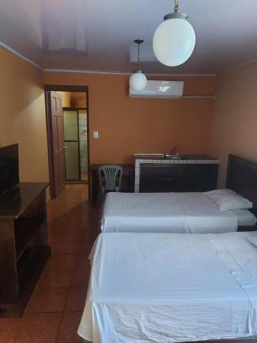 Quadruple Room image 4