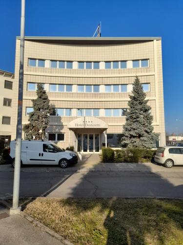 . Hotel Donizetti