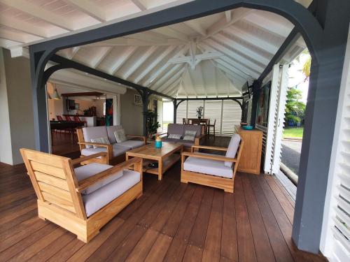 Magnifique Villa Domaine de Biglette in Baie-Mahault