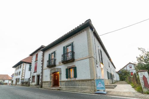  LORENTX ATERPEA, Pension in Burguete