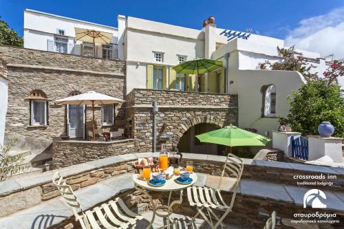 Crossroads Inn Traditional Lodging - Samos Crossroads Inn Traditional Lodging - Samos