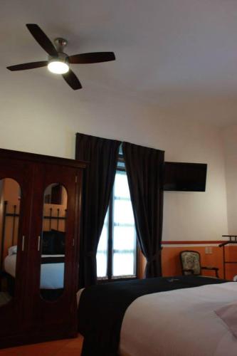 Superior Double Room with University view image 9