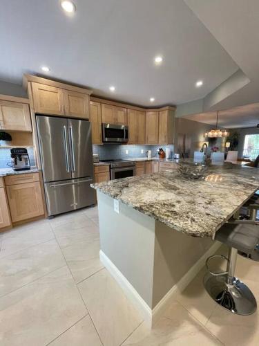 Lovely 2-bedroom 2-bathroom apartment in Naples