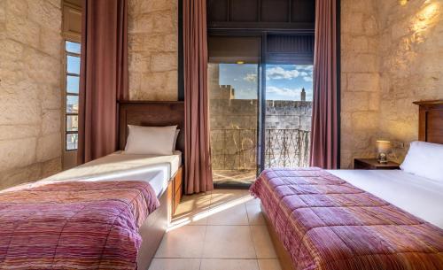 New Imperial Hotel in Old City