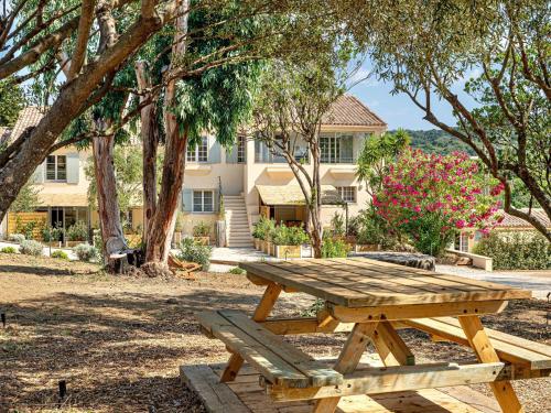 Spectacular Apartment in Ramatuelle with Fitness Room gîte à louer Ramatuelle