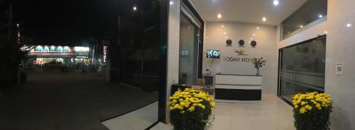 Entrance, Khach San Today in Xa Gia Tan