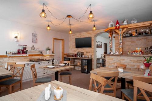 Étterem, Penzion Sona in zdiar