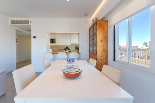 CANAMI... Luxury apartment with best sea views.