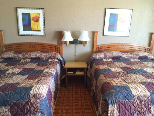 Lake Shore Motel - image 5