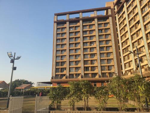 Weekend Address Managed By P.C Homes, Súrat