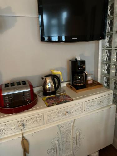 Southend Airport Bed & Breakfast - image 14