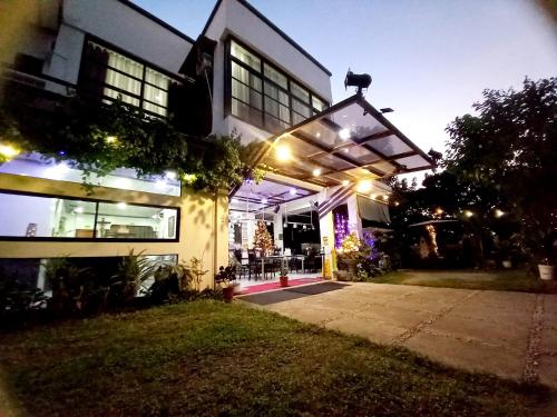 SOFIATEL Rooms in Pandi