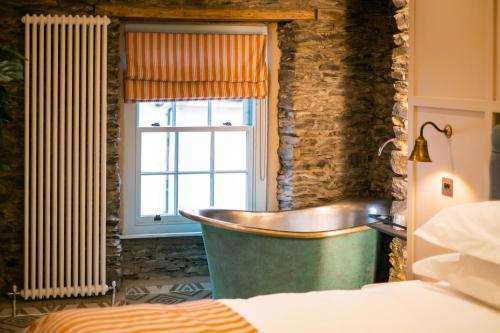 The White House - Off-Site Health Club & Spa 2 minute walk away 2