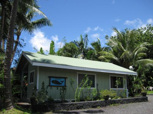 Whale House at Kehena Beach