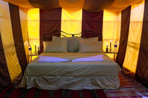 3 twin beds