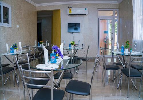 Restaurant, La-VIV ROYAL HOTEL in Kumasi
