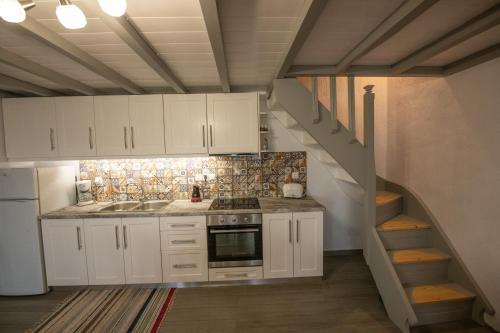 virtuve, Oneiro Cottage in Klima (Magnisia)