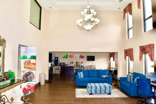 Quality Inn & Suites Pine Bluff - image 12
