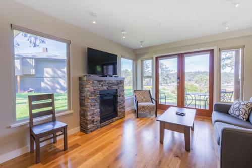 2 bedrooms, 3 beds