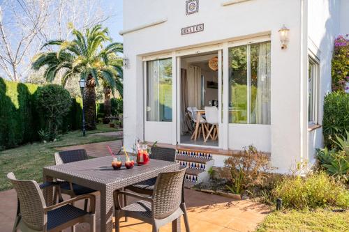 Létesítmények, Hola from Helios in Muntanya de la Sella