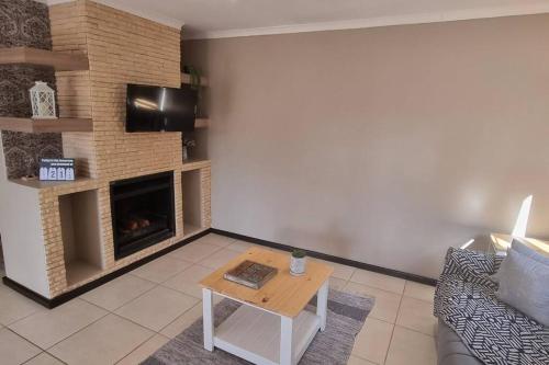 Spacious Cottage, Mount Road (фото 4)